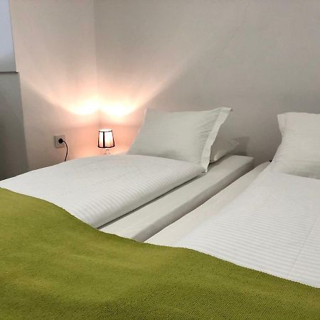 Veronika Group Radiceva Zagreb Luaran gambar